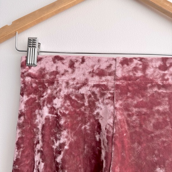 Forever 21 Deep Pink Crushed Velvet Leggings with Black Stirrups - Picture 3 of 7